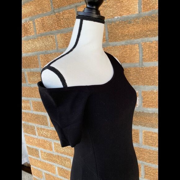 Helmut Lang
Black Knit One Shoulder Dress small - Picture 8 of 13